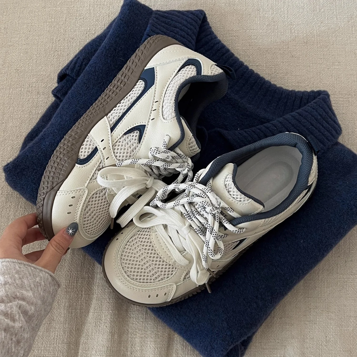 Damen Sneakers mit elastischem Obermaterial und modischem Design Heidi Mode - Image 4