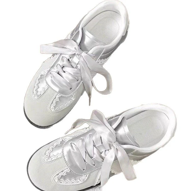 Damen Sneakers mit elegantem Satinband und feinen Häkelverzierungen Heidi Mode - Image 5