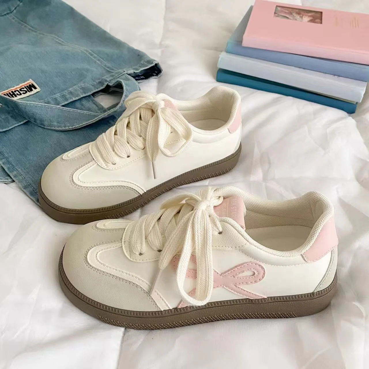 Damen Sneakers mit ergonomischer Dämpfung und modischen Details Heidi Mode - Image 5