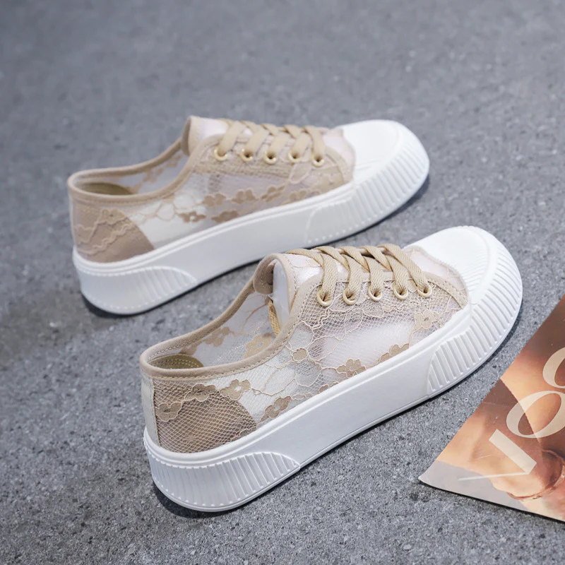Damen Sneakers mit floralen Spitzenapplikationen und luftiger Netzstruktur Heidi Mode - Image 3