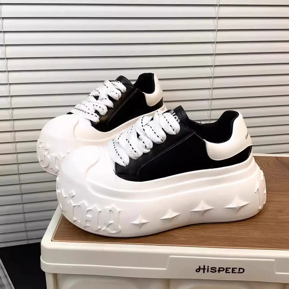 Damen Sneakers mit gesteigertem Plateau-Design und modischer Ziersteppung Heidi Mode - Image 4
