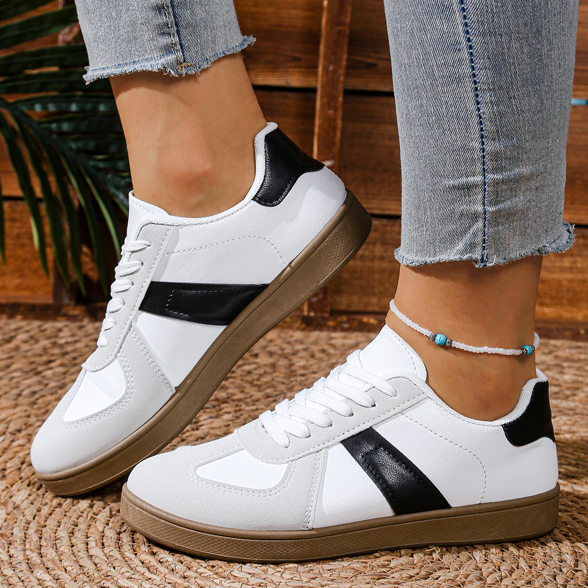 Damen Sneakers mit glänzenden Akzenten und bequemem Fußbett Heidi Mode - Image 3