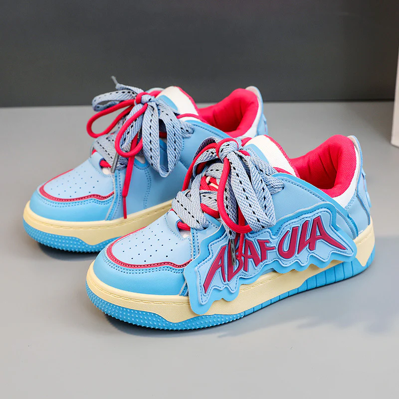 Damen Sneakers mit glänzenden Akzenten und einzigartigem Design Heidi Mode - Image 6