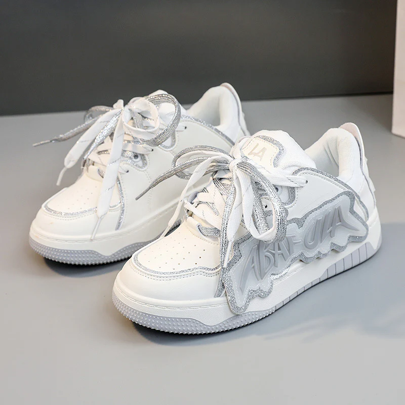 Damen Sneakers mit glänzenden Akzenten und einzigartigem Design Heidi Mode - Image 8