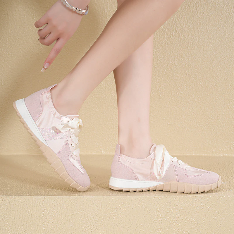 Damen Sneakers mit glänzenden Schnürsenkeln und atmungsaktivem Mesh-Obermaterial Heidi Mode - Image 3