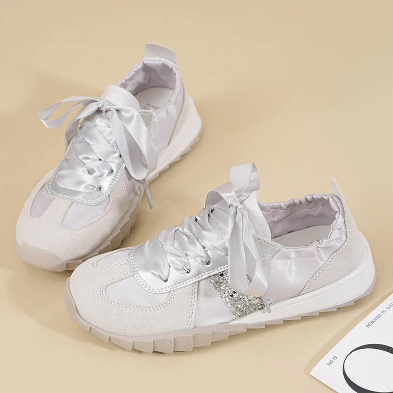 Damen Sneakers mit glänzenden Schnürsenkeln und atmungsaktivem Mesh-Obermaterial Heidi Mode - Image 7