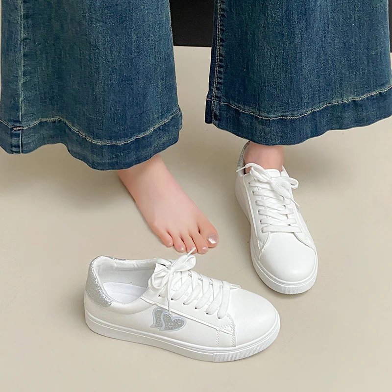 Damen Sneakers mit Glitzerelementen und Herzmotiv Heidi Mode - Image 3