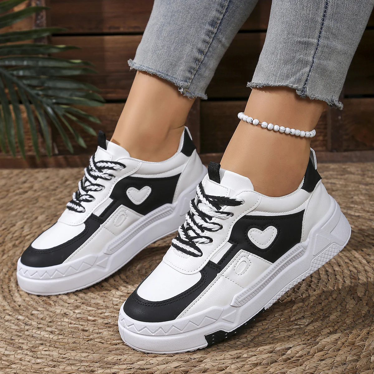 Damen Sneakers mit herzförmigem Design und dämpfender Sohle Heidi Mode - Image 2