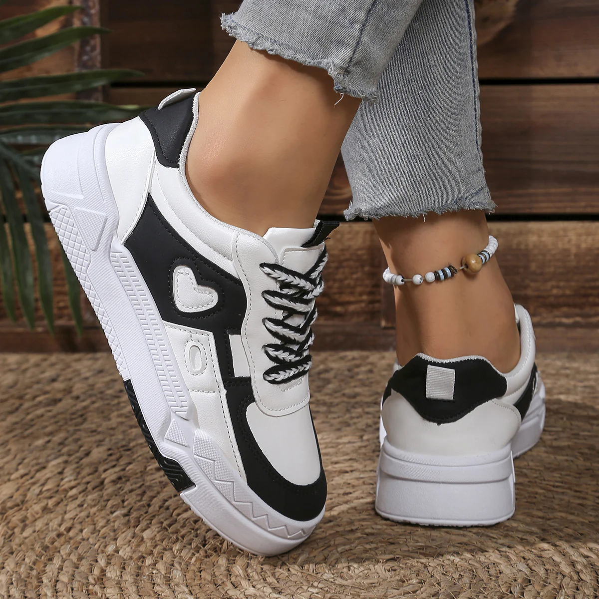 Damen Sneakers mit herzförmigem Design und dämpfender Sohle Heidi Mode - Image 4