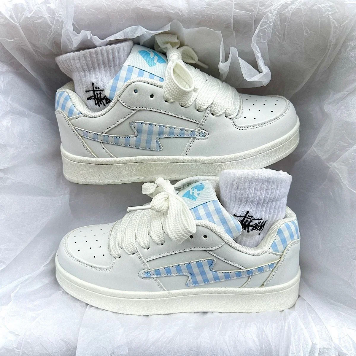 Damen Sneakers mit karierter Applikation und bequemer Dämpfung Heidi Mode - Image 8