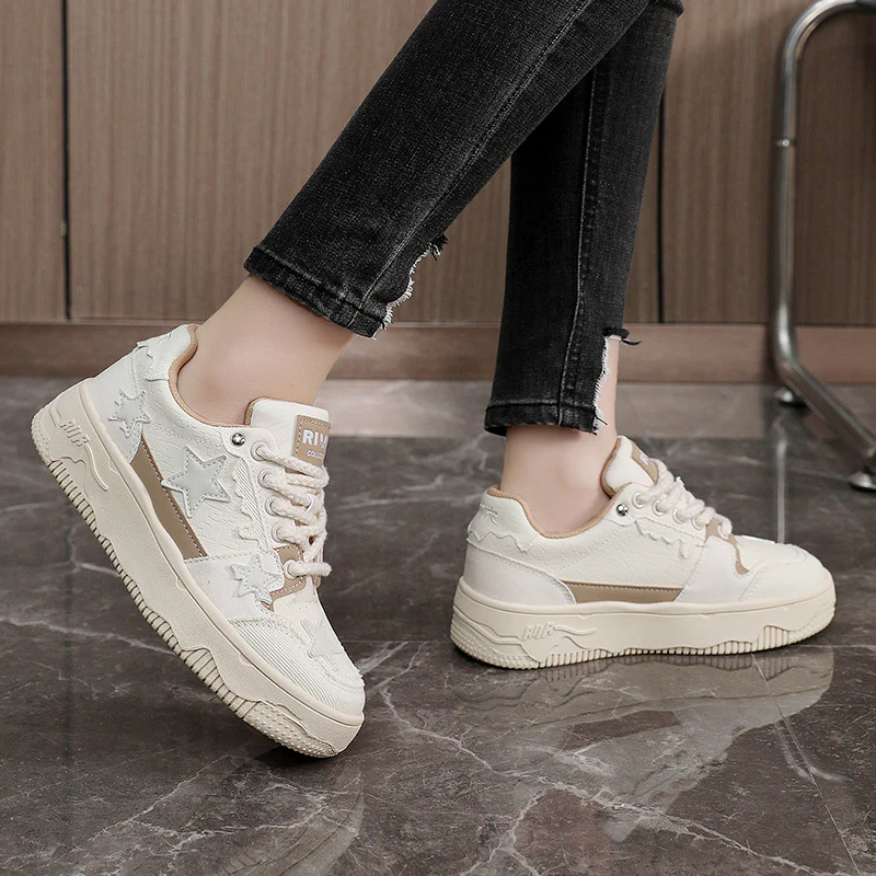 Damen Sneakers mit modischem Sternenmuster und dämpfendem Sohlenprofil Heidi Mode - Image 4