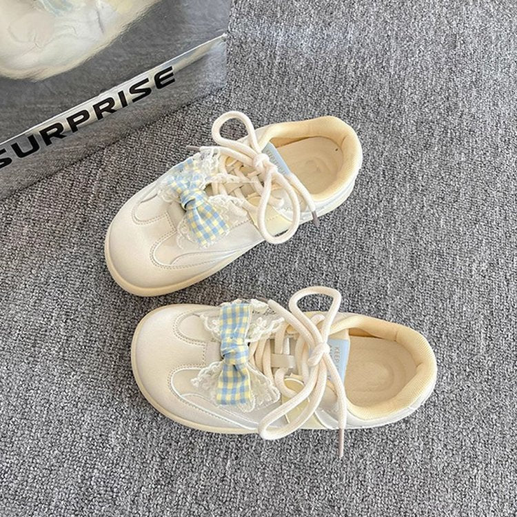 Damen Sneakers mit romantischem Rüschendetail und gepolsterter Sohle Heidi Mode - Image 4
