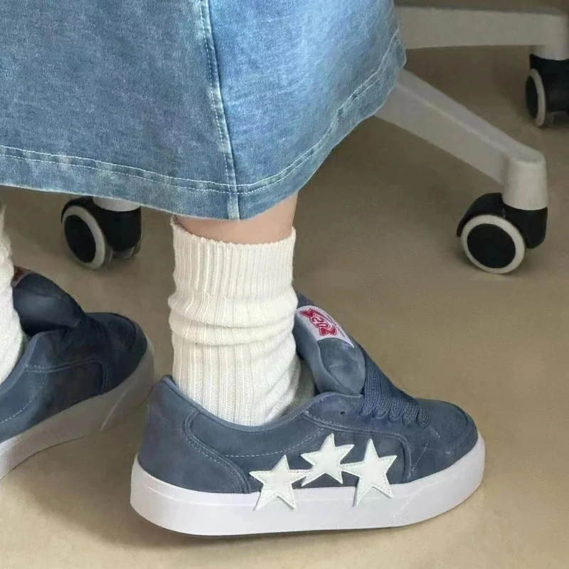 Damen Sneakers mit stylischen Sternen-Applikationen Heidi Mode - Image 2