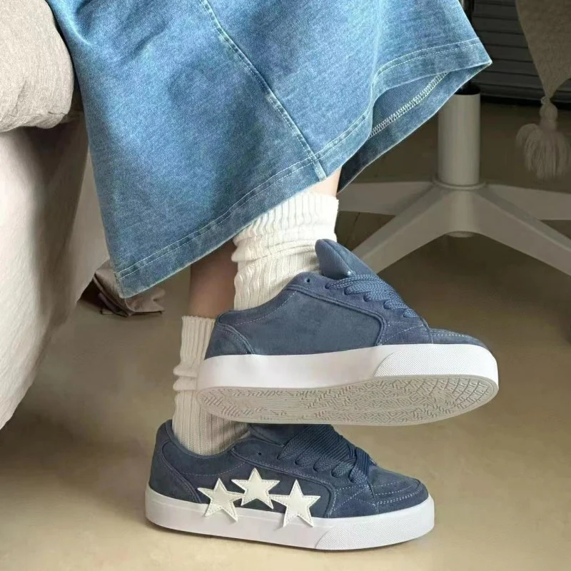 Damen Sneakers mit stylischen Sternen-Applikationen Heidi Mode - Image 4
