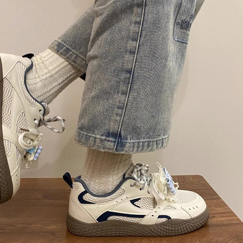 Damen Sneakers mit verspielt floralem Design und innovativer Schnürung Heidi Mode - Image 4