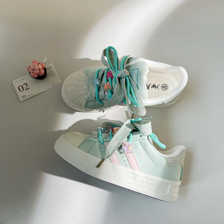 Damen Sneakers mit verspieltem Design und einzigartigen Schnürungen Heidi Mode - Image 5