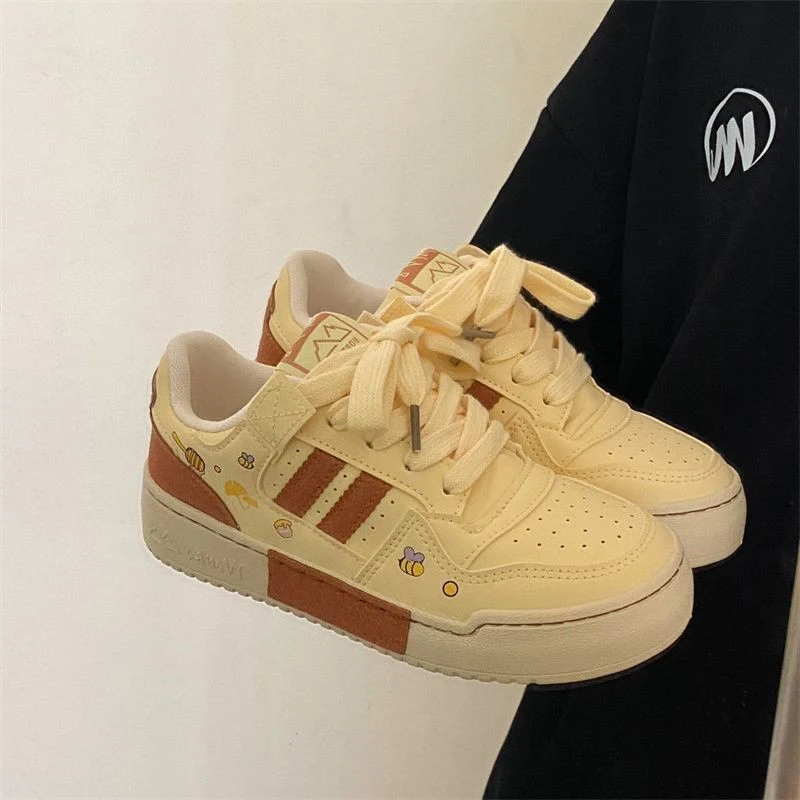 Damen Sneakers mit verspieltem Design und hochwertigem Obermaterial Heidi Mode - Image 2