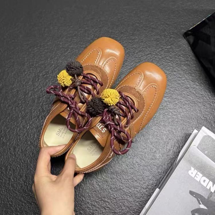 Damen Sneakers mit verspieltem Pompon-Design und bequemer Sohle Heidi Mode - Image 7