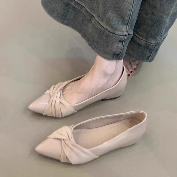 Damen spitze Pumps mit kunstvollem Knoten aus feinem Satin Heidi Mode - Image 2