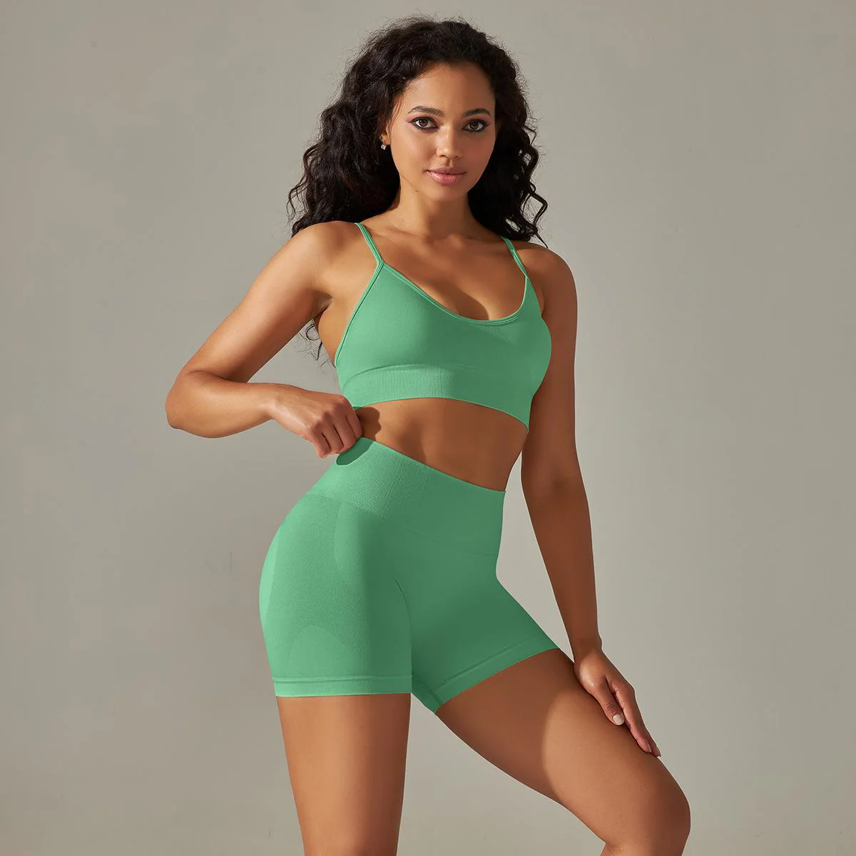 Damen Sport-Bh und Shorts-Set Heidi-Mode - Image 11