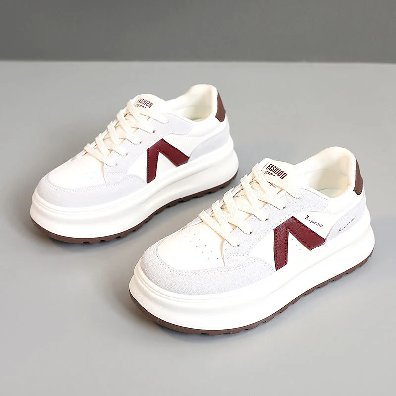 Damen sportive Sneaker mit dämpfendem Sohlenprofil und stylischem Dekorelement Heidi Mode - Image 7