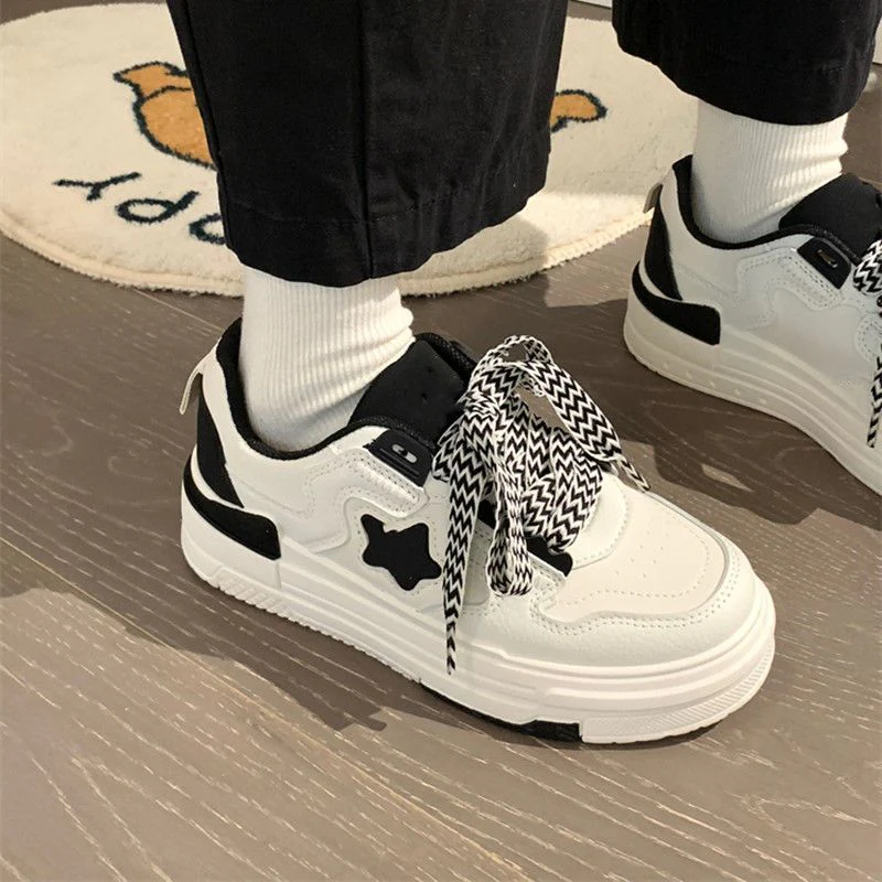 Damen sportive Sneakers mit rutschfester Sohle und auffälligem Schnürdesign Heidi Mode - Image 2