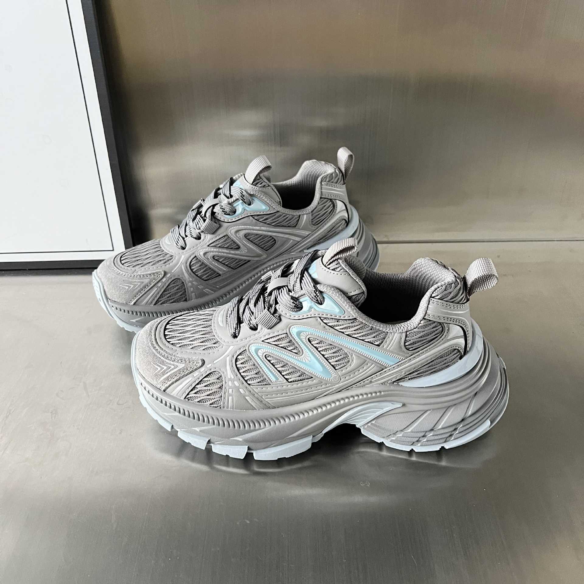 Damen Sportlich-dynamische Sneakers mit atmungsaktivem Obermaterial und ergonomischer Dämpfungstechnologie Heidi Mode - Image 3