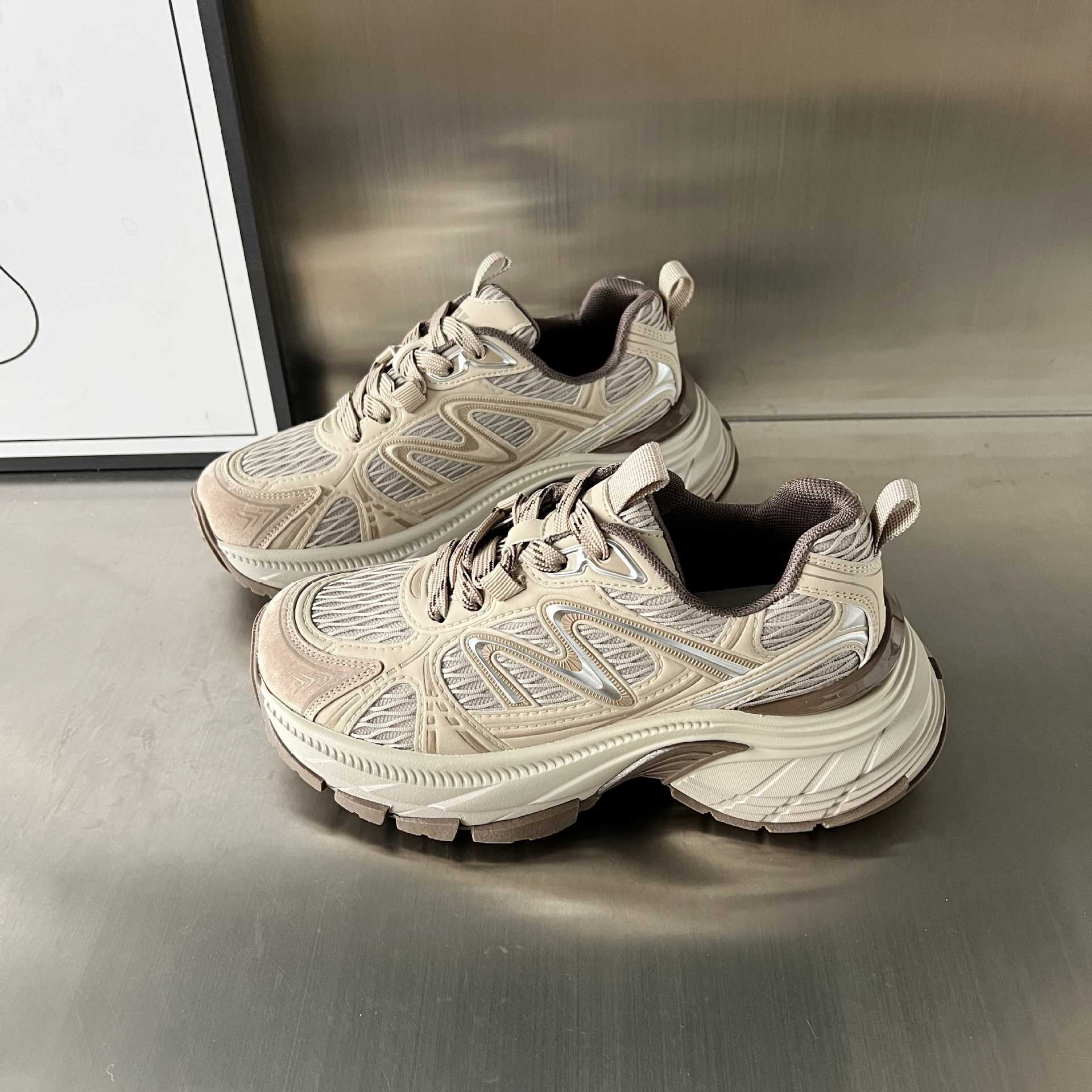 Damen Sportlich-dynamische Sneakers mit atmungsaktivem Obermaterial und ergonomischer Dämpfungstechnologie Heidi Mode - Image 8