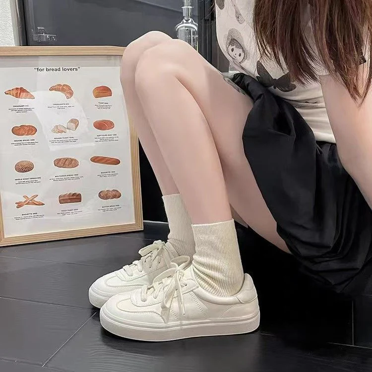Damen Sportliche Casual-Sneaker mit glänzender Oberfläche Heidi Mode - Image 5