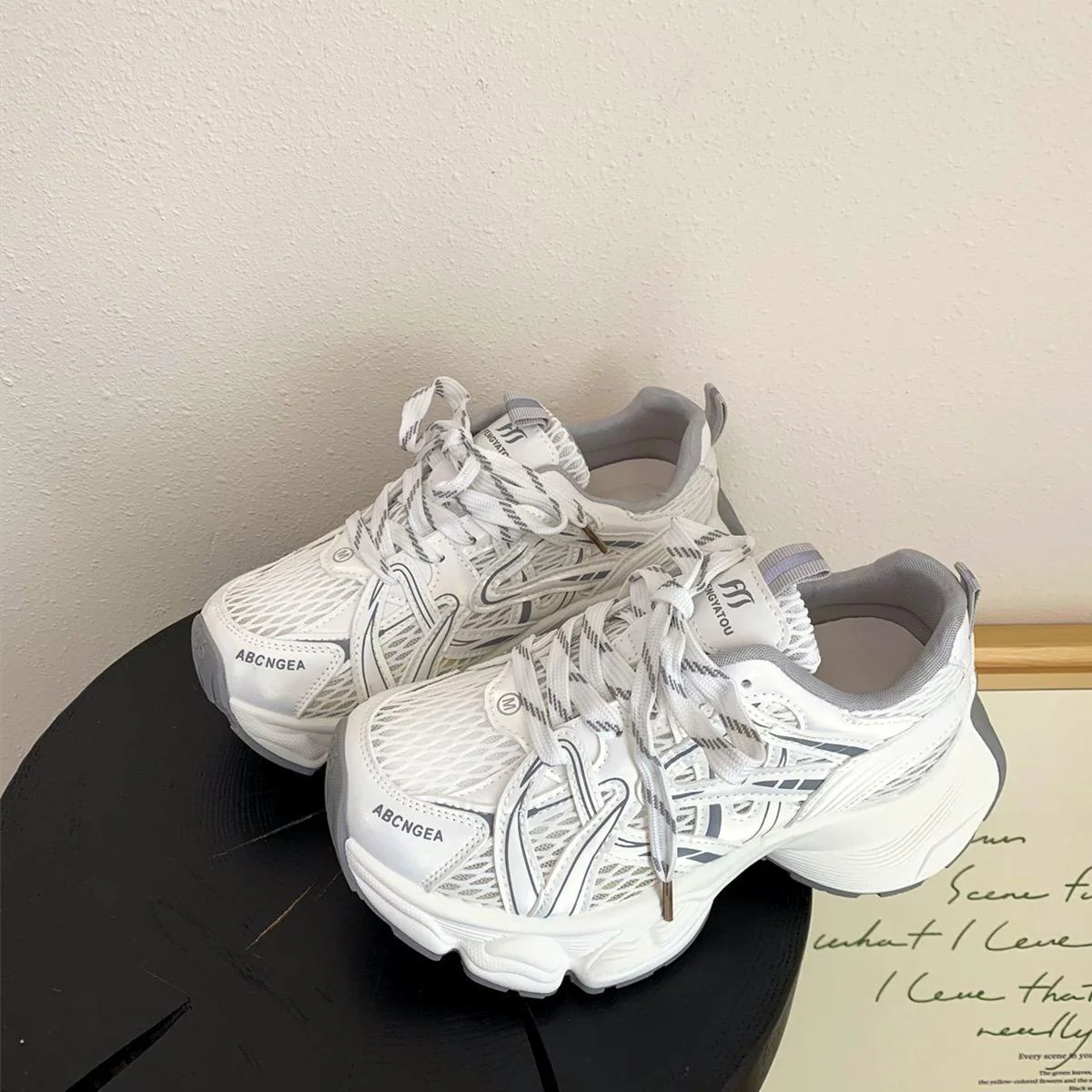 Damen Sportliche Casual Sneakers mit atmungsaktivem Obermaterial und dämpfender Sohle Heidi Mode - Image 14