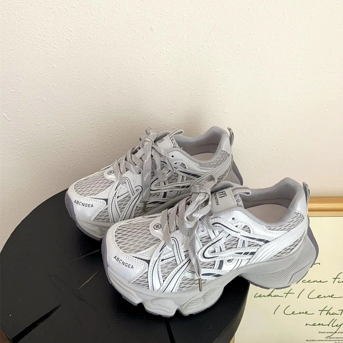 Damen Sportliche Casual Sneakers mit atmungsaktivem Obermaterial und dämpfender Sohle Heidi Mode - Image 15
