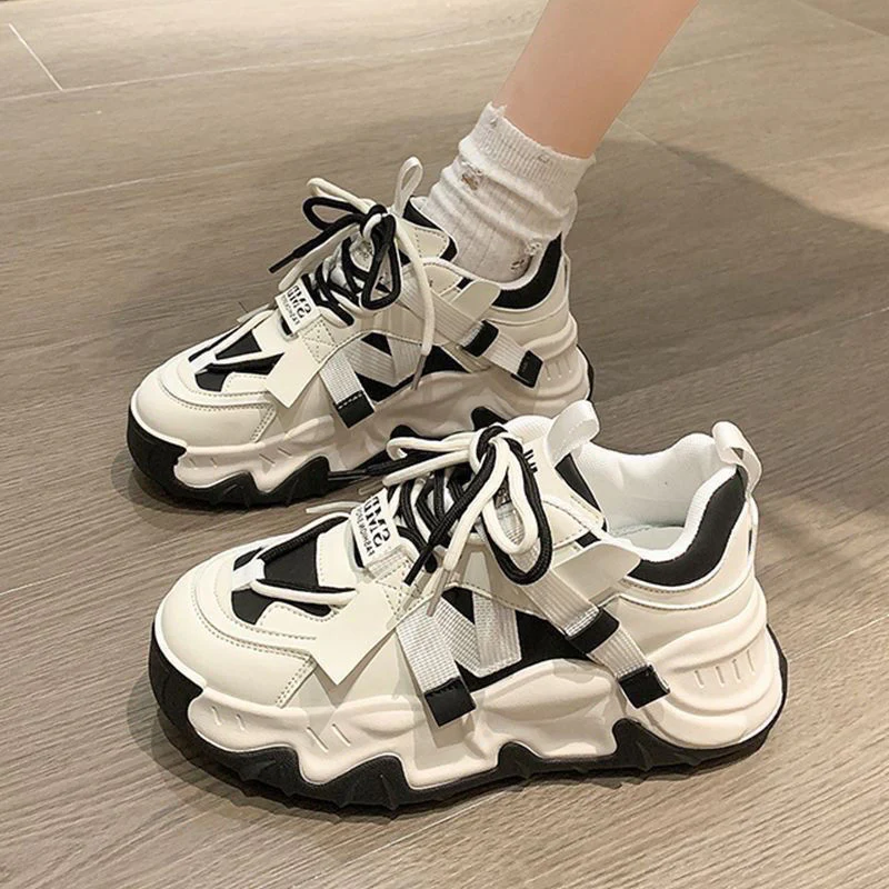Damen Sportliche Chunky-Sneaker mit auffälligem Design und stabiler Sohle Heidi Mode - Image 4