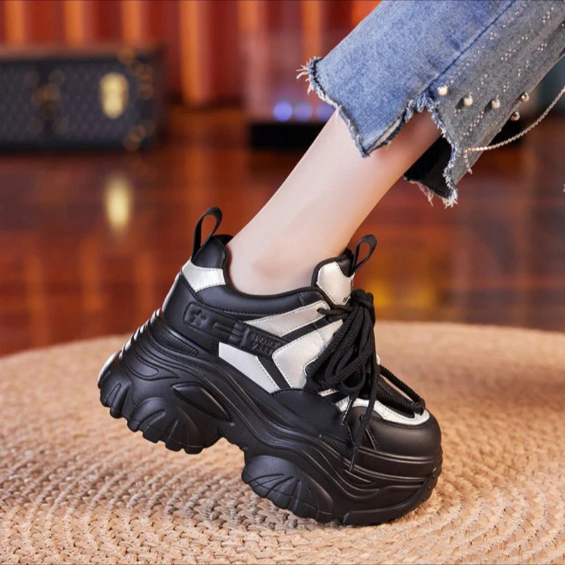 Damen Sportliche Chunky-Sneaker mit verstärktem Sohlenprofil und atmungsaktivem Obermaterial Heidi Mode - Image 3