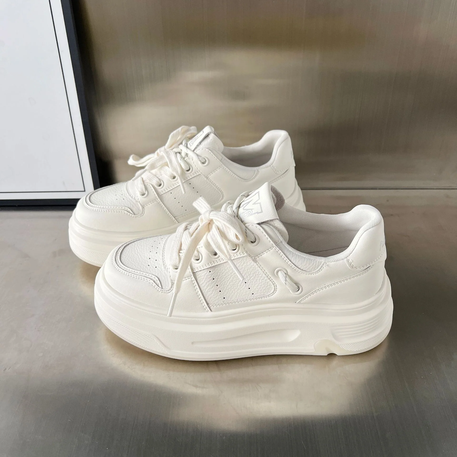 Damen Sportliche Chunky Sneakers mit atmungsaktivem Obermaterial und stabiler Sohle Heidi Mode - Image 2
