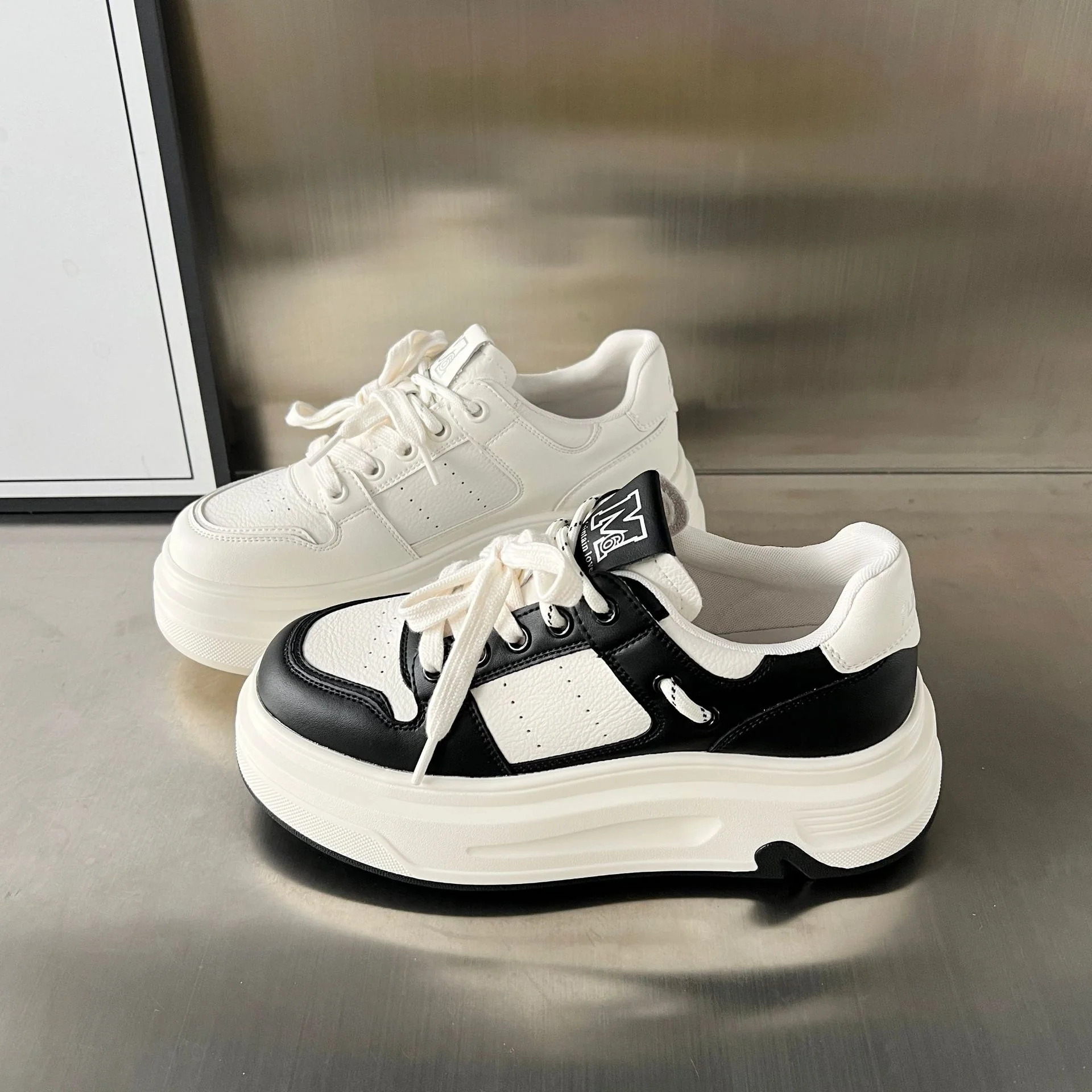 Damen Sportliche Chunky Sneakers mit atmungsaktivem Obermaterial und stabiler Sohle Heidi Mode - Image 3