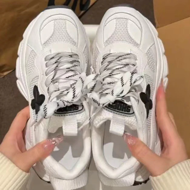 Damen Sportliche Chunky Sneakers mit atmungsaktiver Mesh-Konstruktion und gepolsterter Sohle Heidi Mode - Image 4