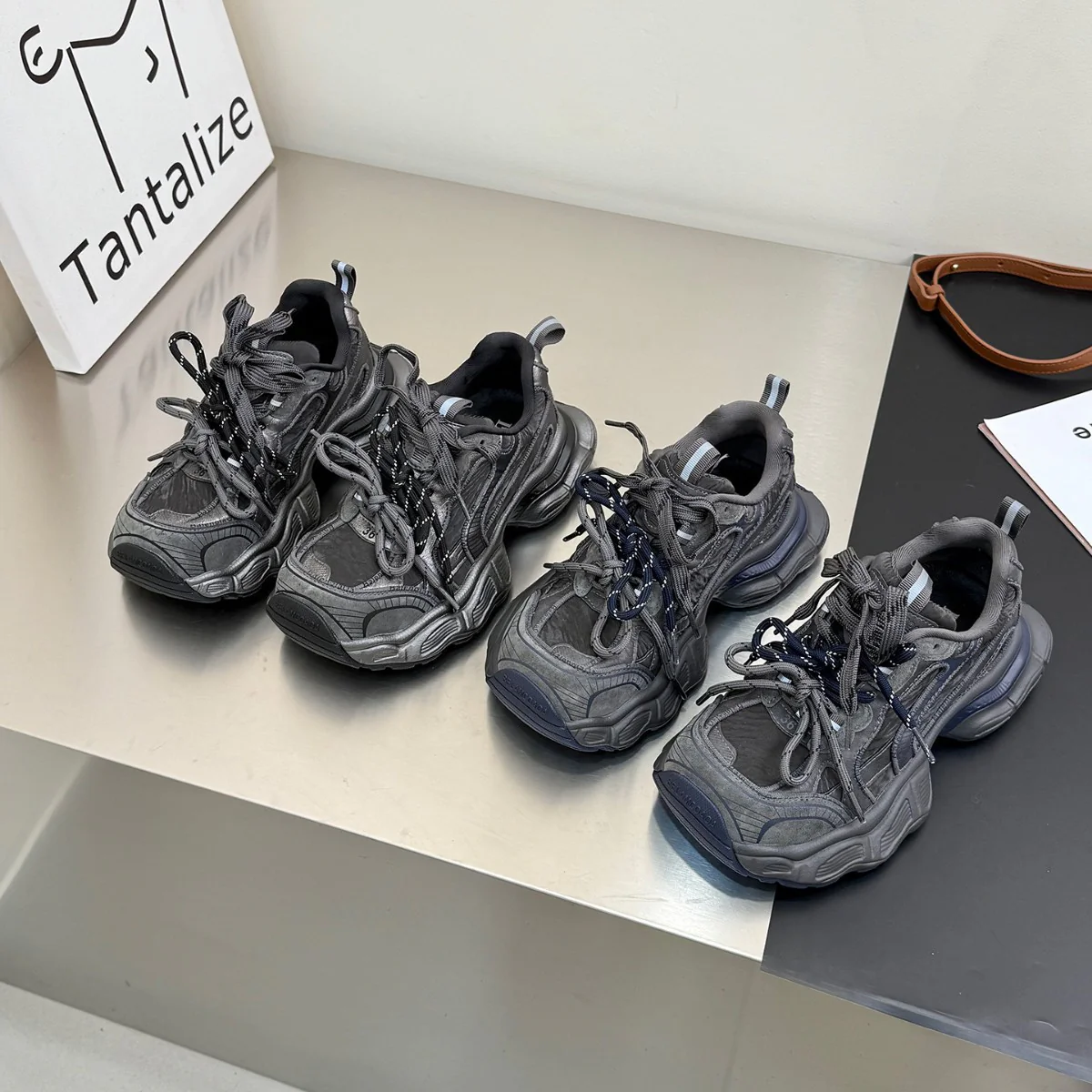 Damen Sportliche Chunky Sneakers mit atmungsaktiver Mesh-Oberfläche Heidi Mode - Image 3
