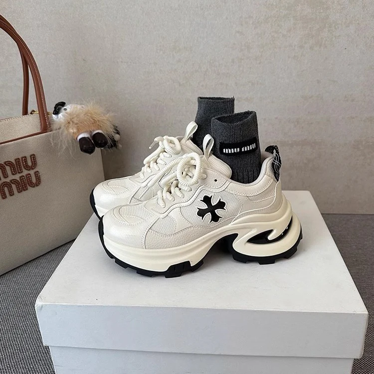 Damen Sportliche Chunky Sneakers mit atmungsaktiver Mesh-Oberfläche Heidi Mode - Image 2