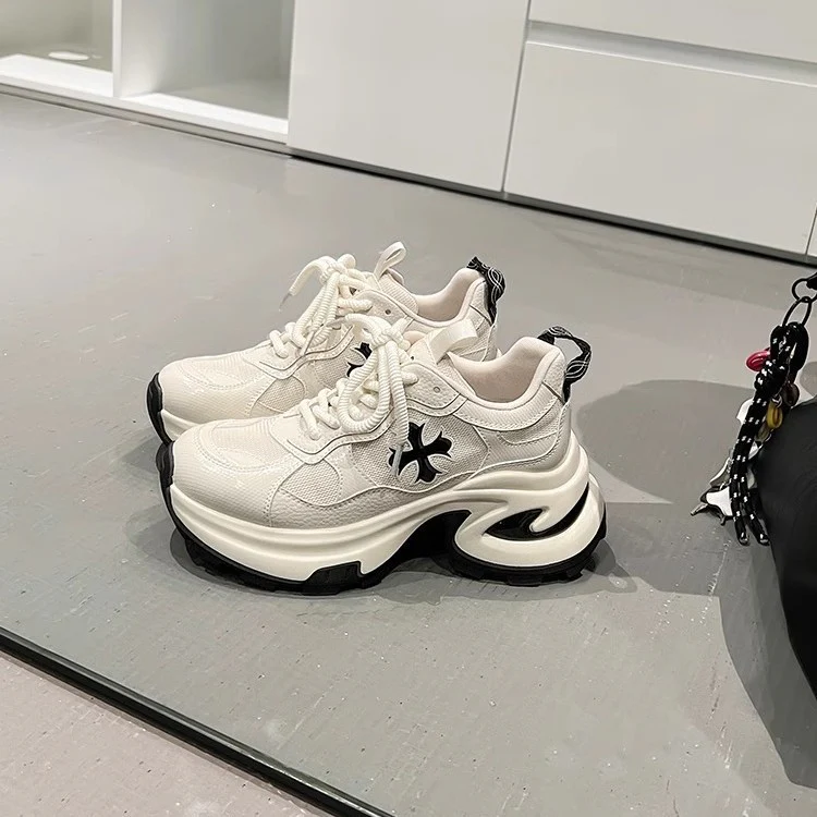 Damen Sportliche Chunky Sneakers mit atmungsaktiver Mesh-Oberfläche Heidi Mode - Image 3