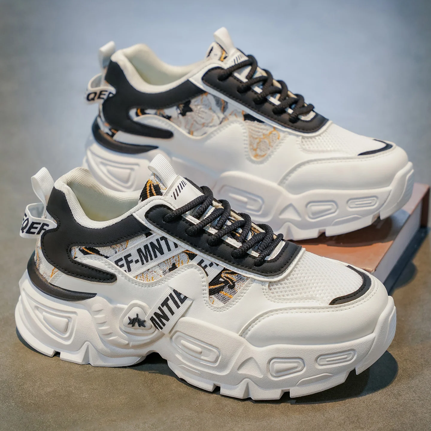 Damen Sportliche Chunky Sneakers mit atmungsaktiver Mesh-Oberfläche und modischen Akzenten Heidi Mode - Image 6