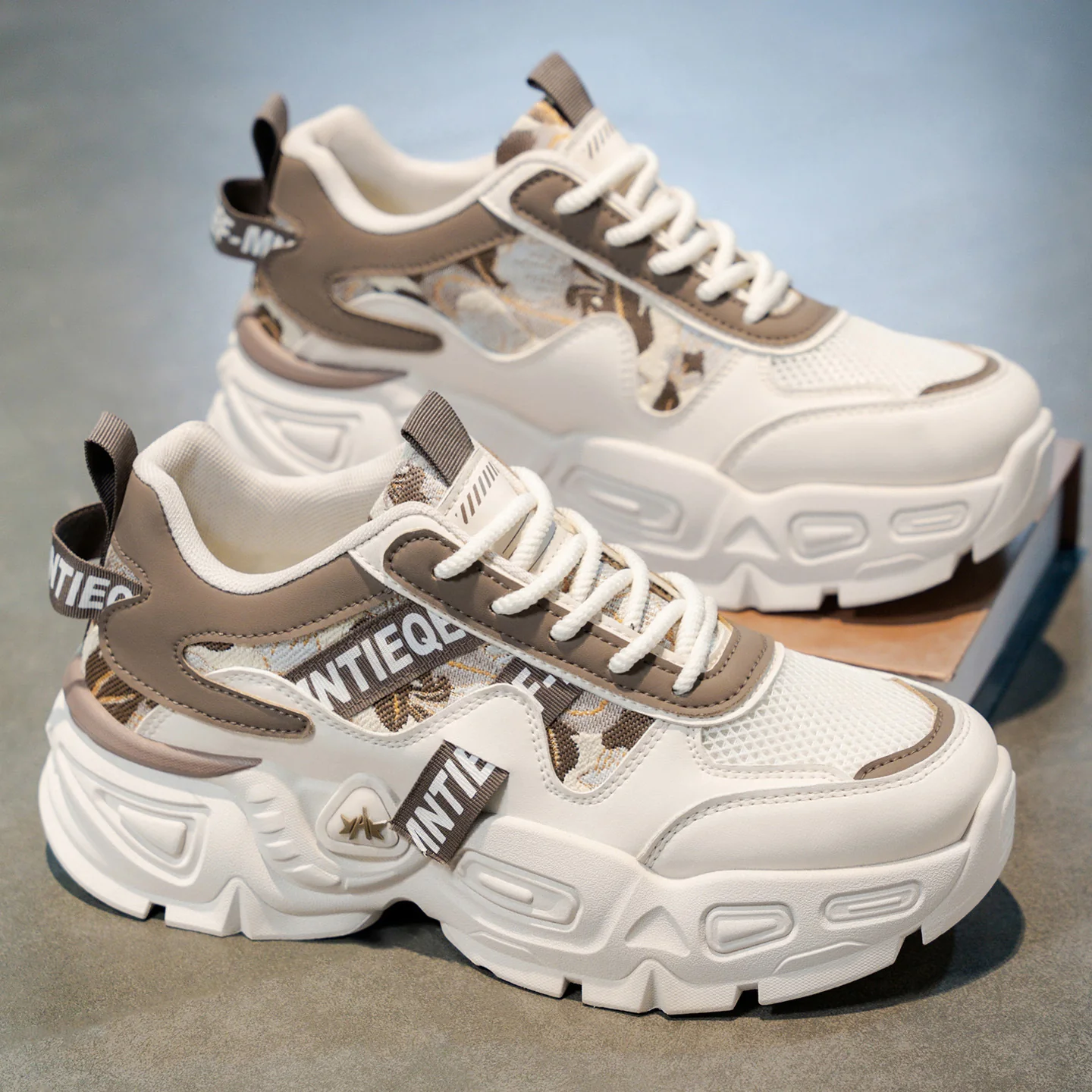 Damen Sportliche Chunky Sneakers mit atmungsaktiver Mesh-Oberfläche und modischen Akzenten Heidi Mode - Image 7