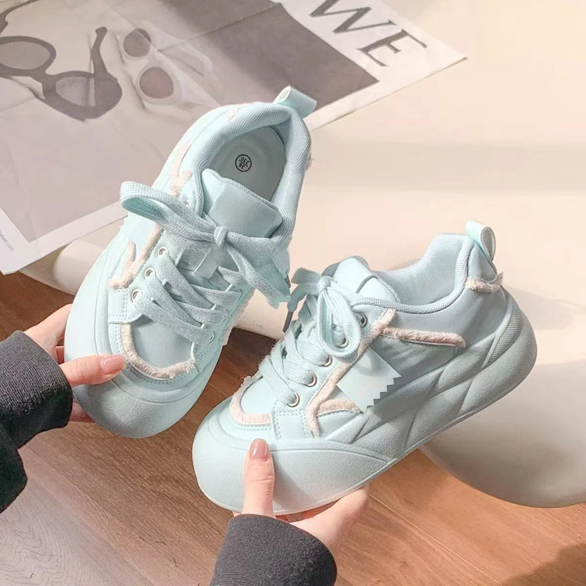 Damen Sportliche Chunky Sneakers mit einzigartigen Design-Elementen Heidi Mode - Image 5