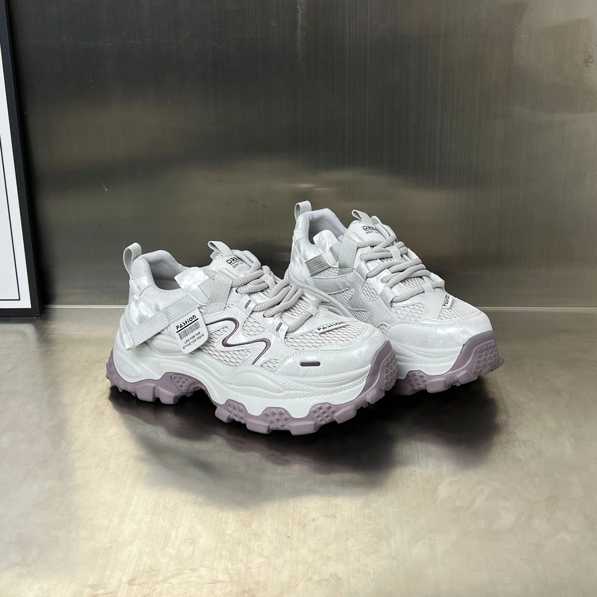 Damen Sportliche Chunky Sneakers mit innovativem Dämpfungssystem für optimalen Komfort Heidi Mode - Image 4