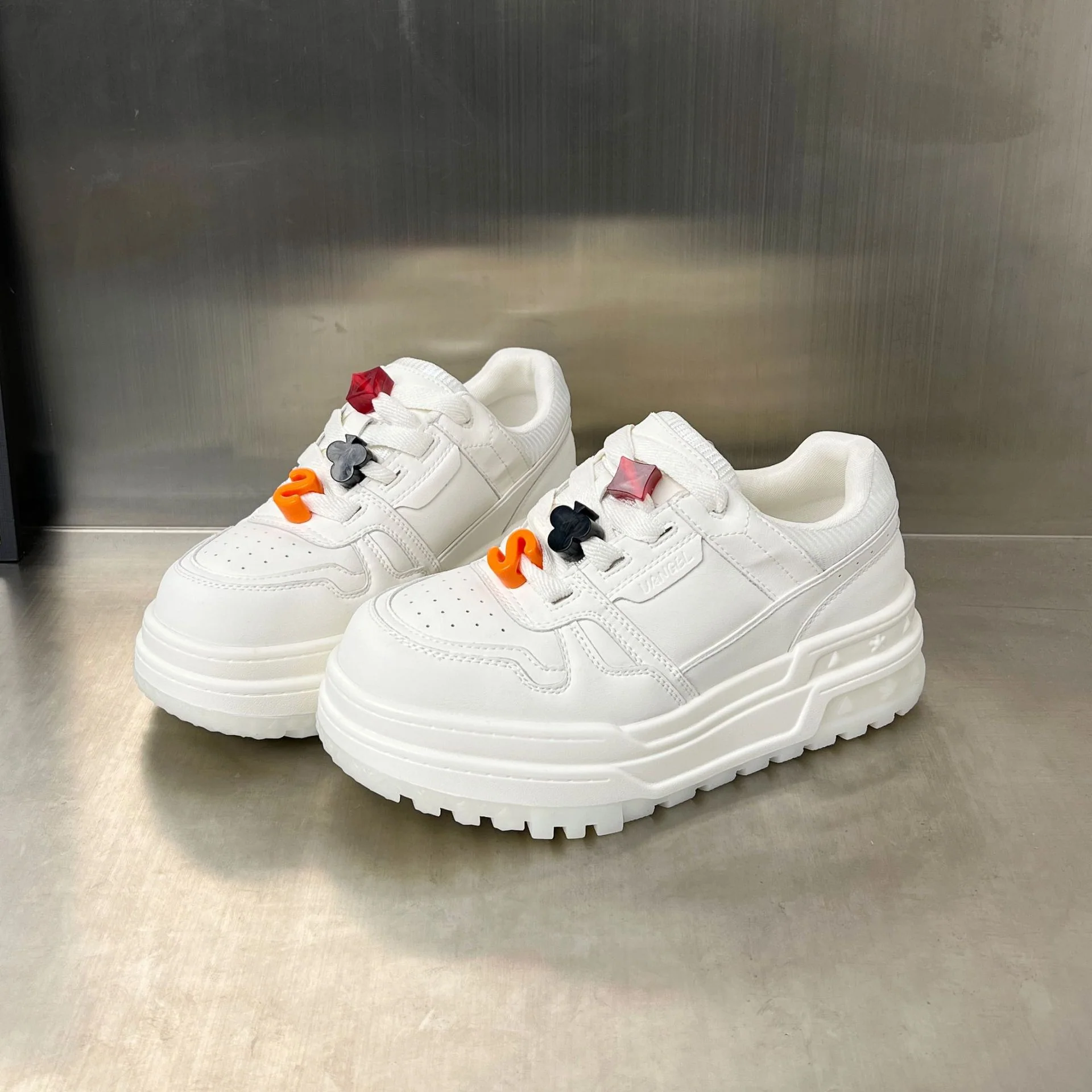 Damen Sportliche Chunky Sneakers mit innovativem Schnürsystem und hohem Komfort Heidi Mode - Image 7