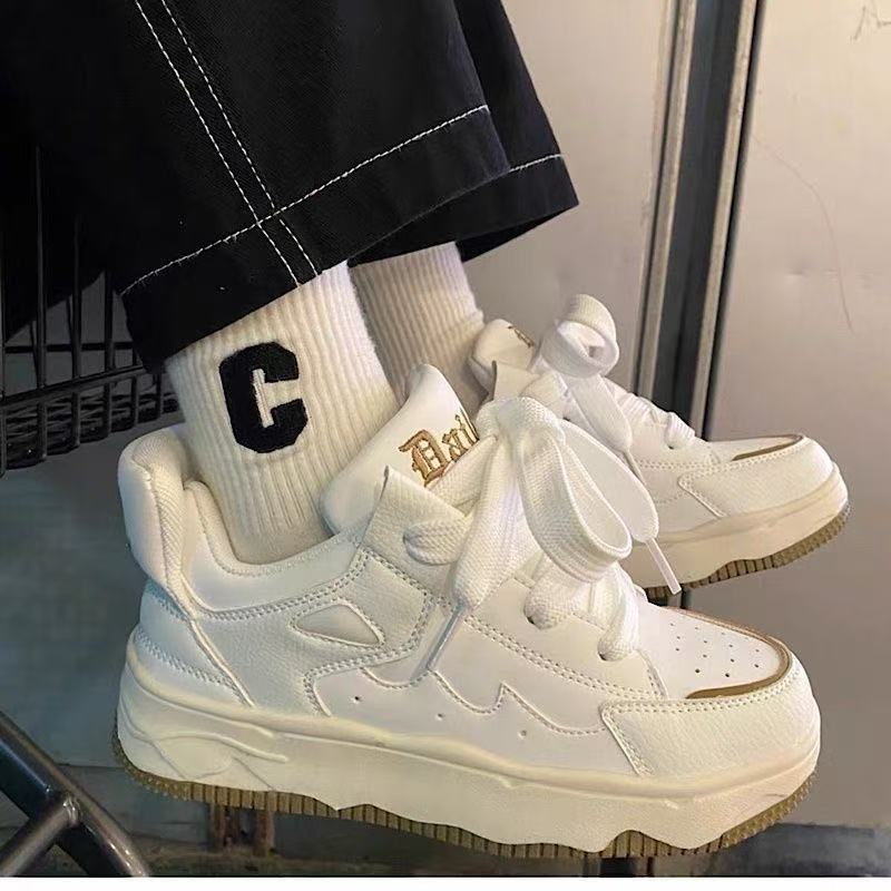 Damen Sportliche Chunky Sneakers mit reflektierendem Obermaterial und rutschfester Sohle Heidi Mode - Image 5
