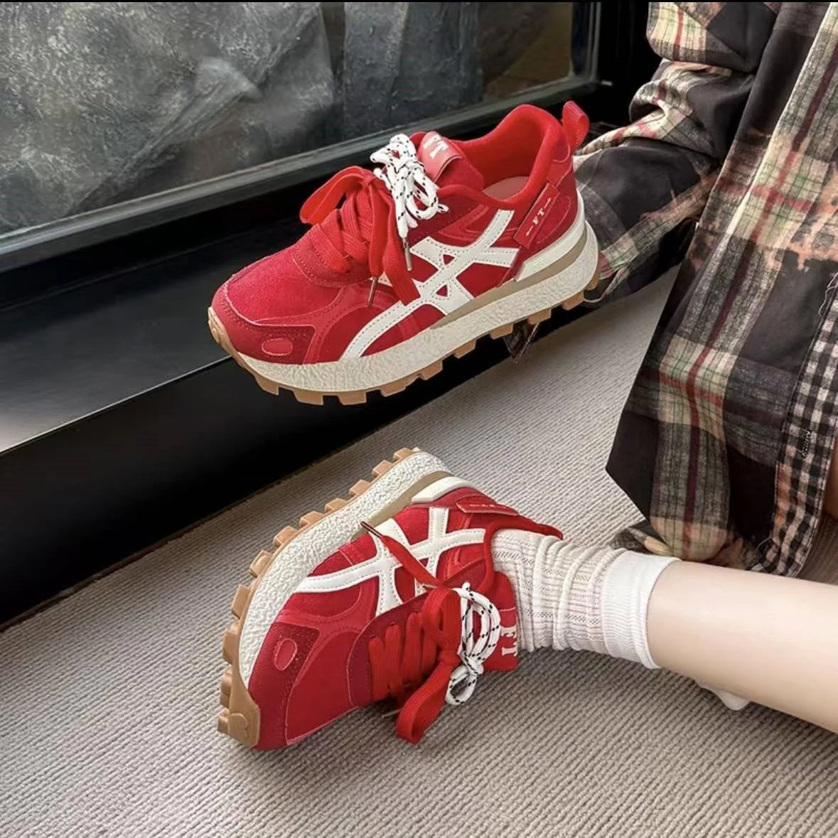 Damen Sportliche Chunky Sneakers mit rutschfester Sohle und atmungsaktiver Obermaterialstruktur Heidi Mode - Image 4