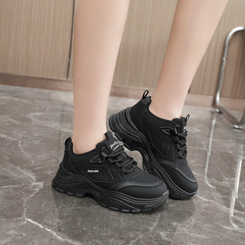 Damen Sportliche Chunky Sneakers mit rutschfester Sohle und dämpfendem Fußbett Heidi Mode - Image 4