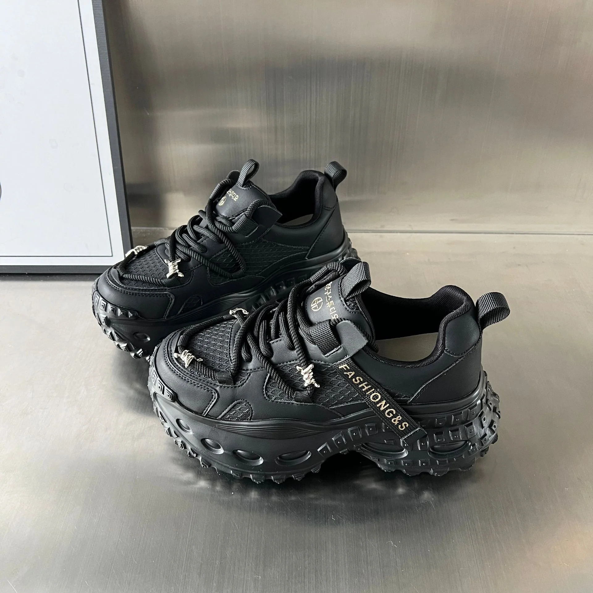 Damen Sportliche Chunky Sneakers mit texturiertem Obermaterial und stabiler Laufsohle Heidi Mode - Image 7