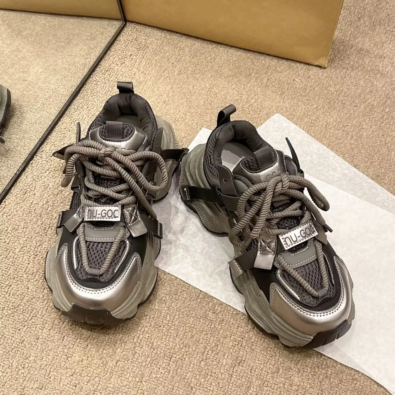 Damen Sportliche Chunky Sneakers mit verbesserten Dämpfungseigenschaften Heidi Mode - Image 2