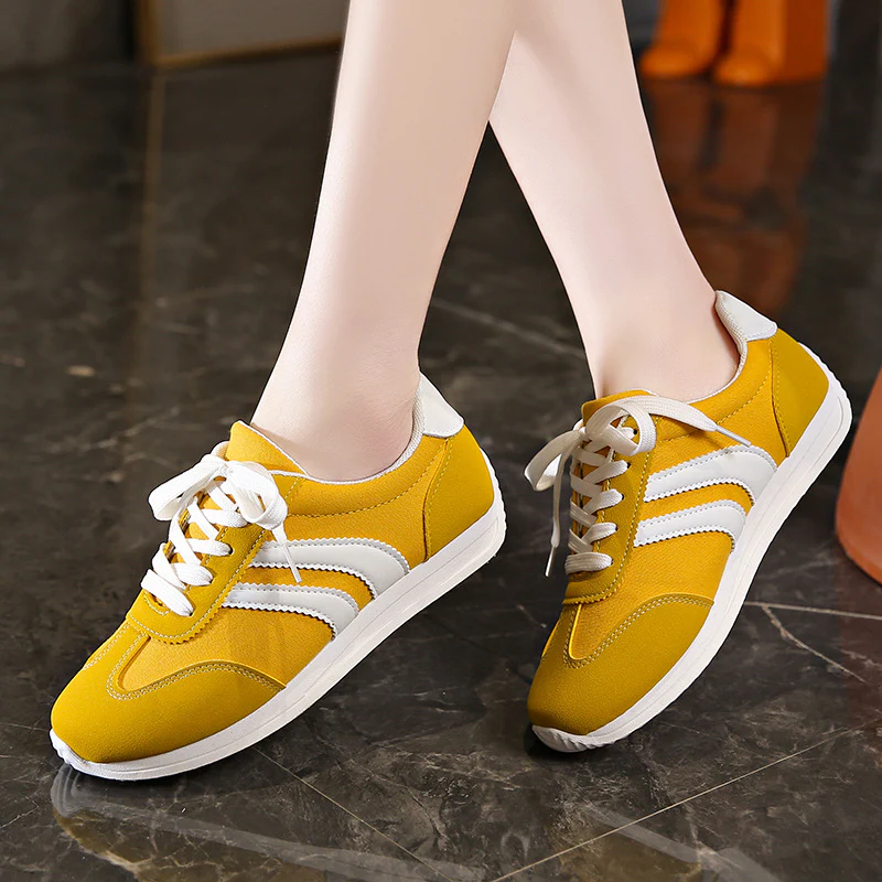 Damen Sportliche Freizeit-Sneaker mit atmungsaktiver Oberflächenstruktur und rutschfester Sohle Heidi Mode - Image 4